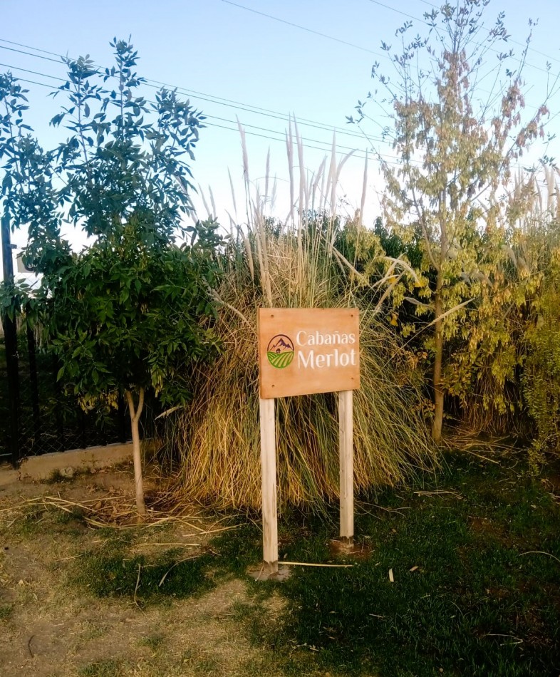 Desarrollo Enoturismo 2 has Malbec con tres cabañas en Valle de Uco, Mendoza.